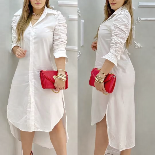Robe chemise blanche femme mi-longue, coupe élégante avec manches froncées, portée avec une pochette rouge chic