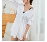tenue décontractée robe chemise femme blanche