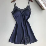 vêtements de nuit élégants pour femme
