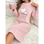 modèle de chemise de nuit femme avec manches à longueur complète