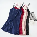 chemise de nuit satinée femme