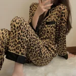 chemise leopard élégante pour soirée féminine