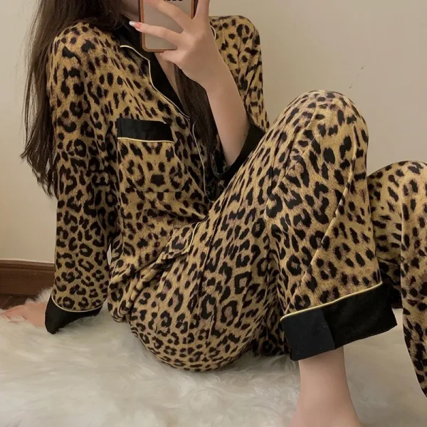 Chemise leopard femme style pyjama